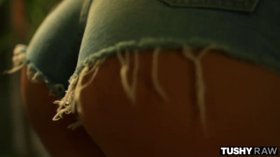 Lilith Grace - Petite Anal-Loving Cutie Bounces Her Tight Ass 29 03 2026