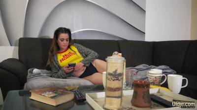 Valentina La Piedra - Lazy And Horny