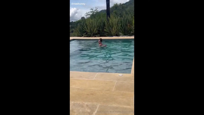 Noa Honey - Outdoor Poolside Fuck Video