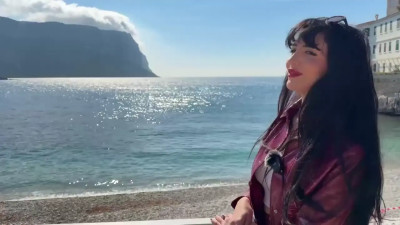 JacquieEtMichelTV Lola 25 Years Old From Nice 13 04 2026