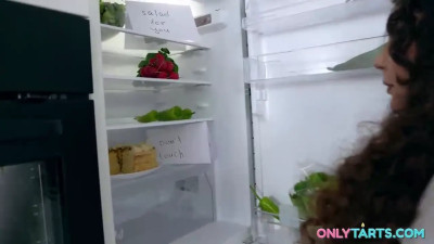 Rose Noir - New Diet Trainers Cock 13 04 2026