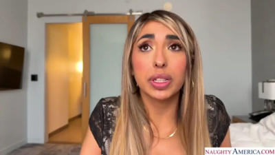 Luna Colombiana - Sexy Latina Luna Colombiana Cheats On Her Absent Husband 18 04 2026