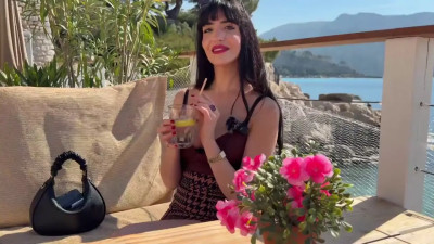 JacquieEtMichelTV Lola 25 Yeras Old Takes On A Challenge That Impressed Her 19 04 2026